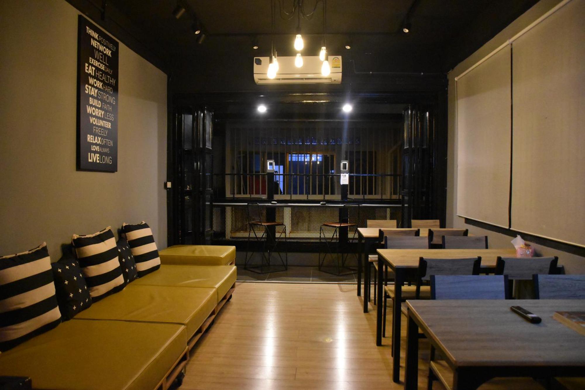 Stay At Pan Hostel バンコク都 エクステリア 写真