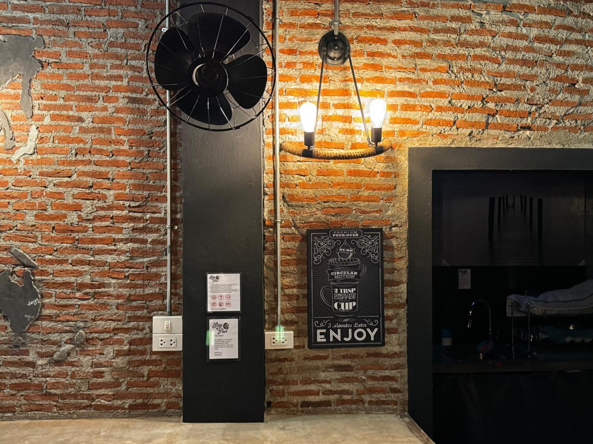 Stay At Pan Hostel バンコク都 エクステリア 写真
